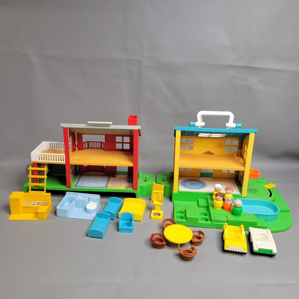 1988 Fisher Price Vintage Little People Neighborhood #2551 Playset